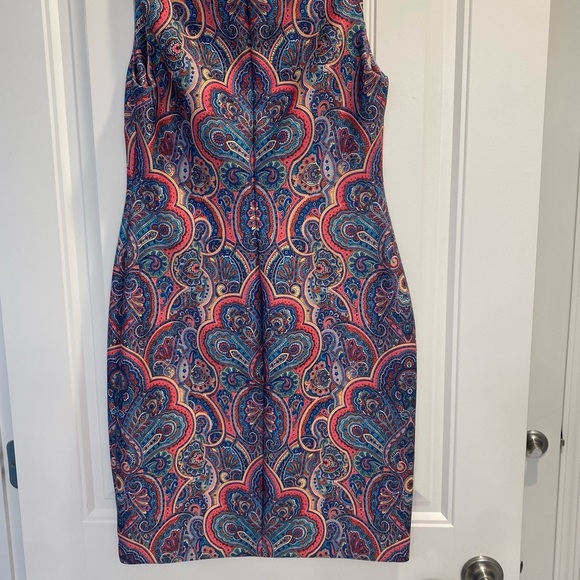 Tommy Hilfiger Crewneck Sleeveless Paisley Print Scuba Sheath Mini Dress bodycon - Picture 3 of 9